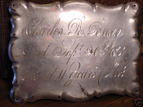 The Free Genealogy Death Record on the Coffin Plate of  Charles De Bragg